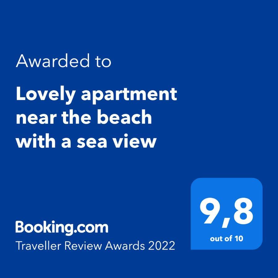 Lovely Apartment Near The Beach With A Sea View Пореч Екстериор снимка